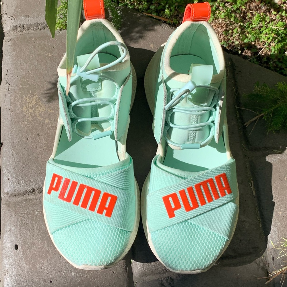 FENTY X PUMA AVID SNEAKERS Green Orange Womens 6.5